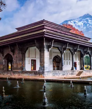 Kashmir Tour With Golden Triangle